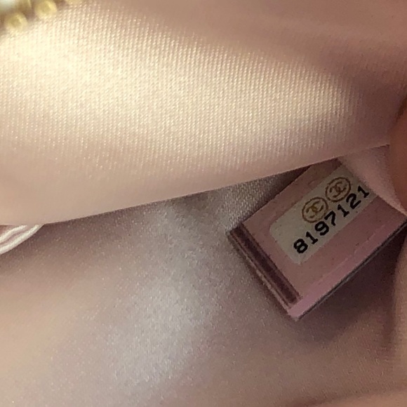 AUTHENTIC CHANEL CLOTH PURSE LIKE NEW - Picture 7 of 8